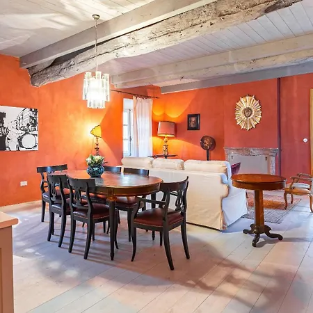 Palazzo Pozzo Bonelli 14, Emma