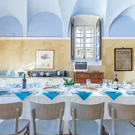 Palazzo Pozzo Bonelli 14, Emma Villa *