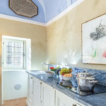 Palazzo Pozzo Bonelli 14, Emma Villa