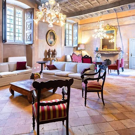 Villa Palazzo Pozzo Bonelli 14, Emma Ottiglio