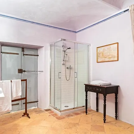 Palazzo Pozzo Bonelli 14, Emma Villa