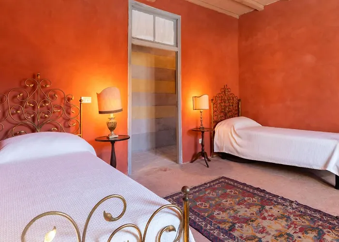 Palazzo Pozzo Bonelli 14, Emma Villa *